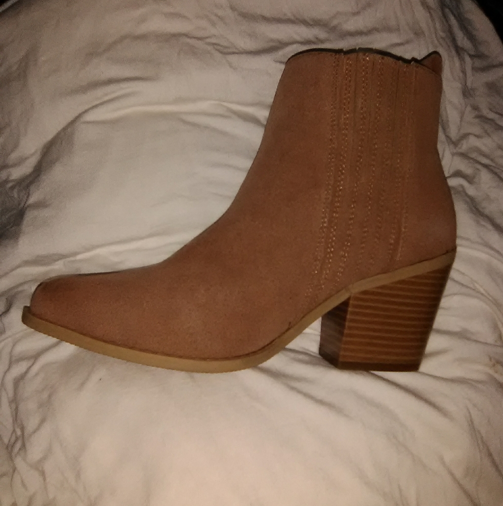 Faux suede brown Western ankle booties - Picture 8 of 8